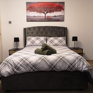 Mossbank House Luton Airport